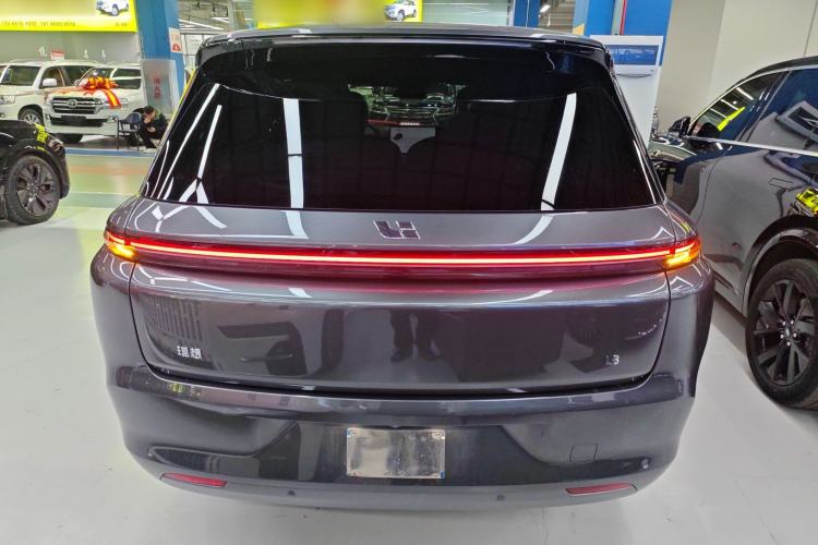 Used Li Auto L8 2023 Pro Model
