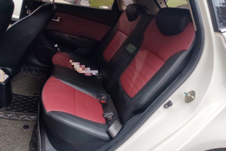 Used Kia K2 2015 Hatchback 1.4L AT GLS Cool Edition
