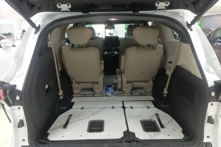 Used Toyota SIENNA 2021 2.5L Hybrid Premium Edition Trunk