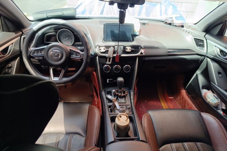 Used Mazda CX-4 2018 2.0L Automatic Two-Wheel Drive Blue Sky Premium Upgrade Version China VI Standard
