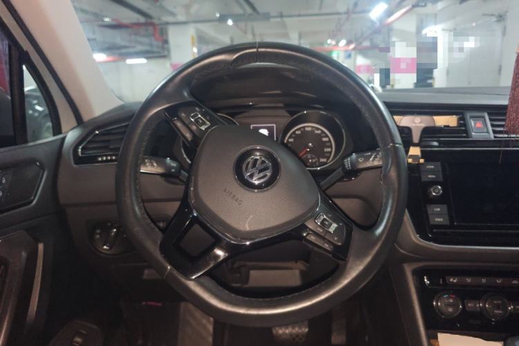 Used Volkswagen Tiguan L 2019 330TSI Automatic Two-Wheel Drive Smart Luxury Version China V Emission Standard