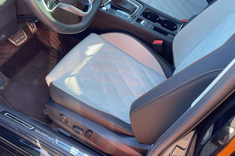 Used Volkswagen Magotan 2023 2 Million Units Commemorative Edition 330TSI DSG Luxury Version Interior 4