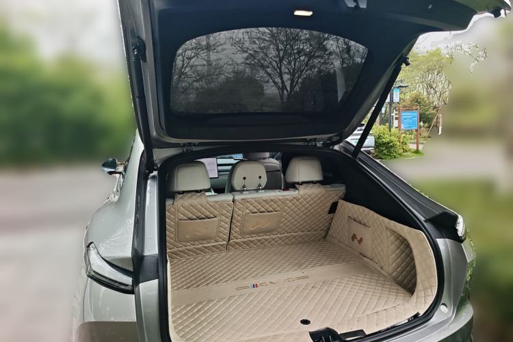 Used ONVO L60 2024 60 kWh Rear-Drive Version Trunk