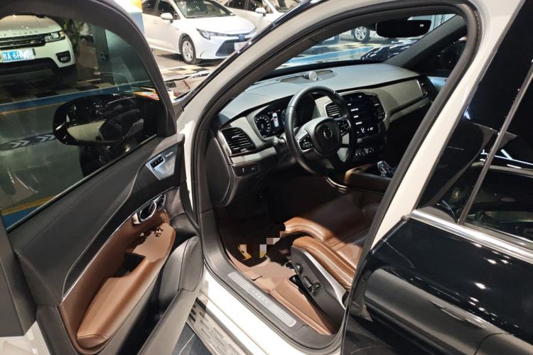 Used Volvo XC90 2021 B6 Luxury Smart Edition 7-Seater Driver Seat