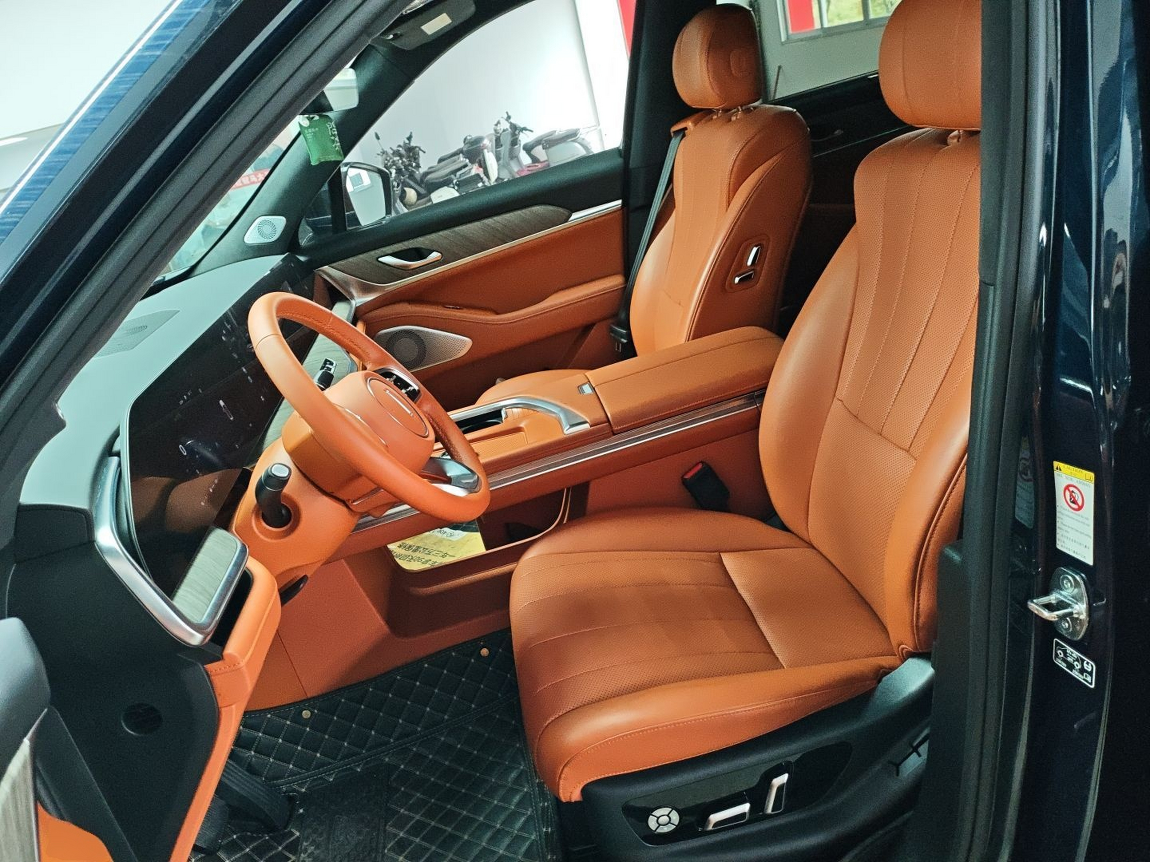 Переднее сиденье в автомобиле