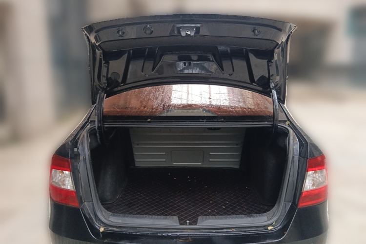 Used Skoda Rapid 2016 1.6L Manual Trend Edition
