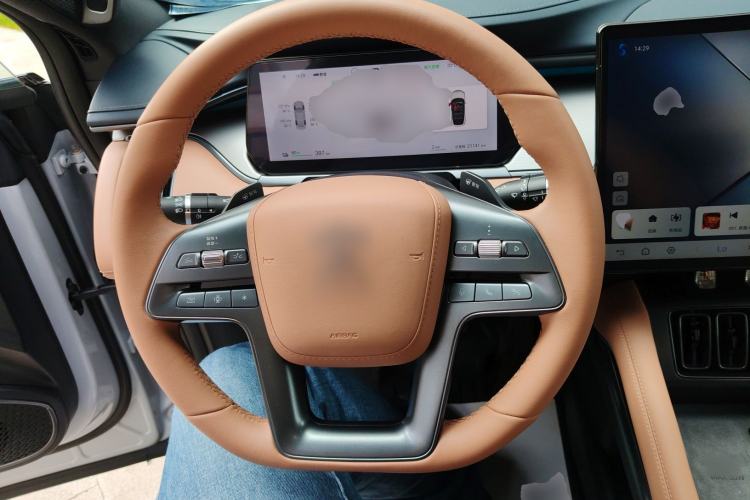 Used BYD Song L EV 2025 Intelligent Driving Version 662 km LiDAR Excellence Edition Steering Wheel