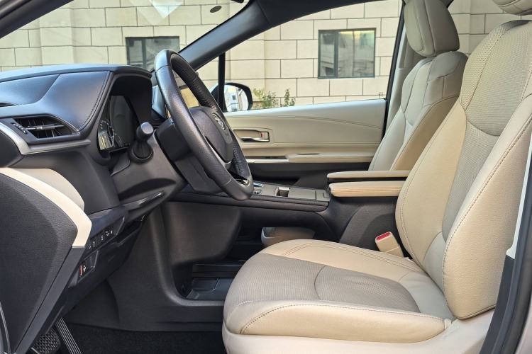 Used Toyota Granvia 2022 2.5L Hybrid Prestige Edition