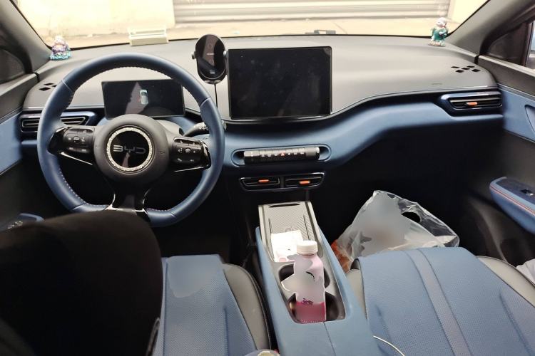 Used BYD Seagull 2024 Honor Edition 405km Flying Version Center Console