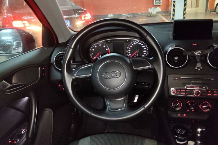 Used Audi A1 2016 30 TFSI Sportback Design Fashion Edition
