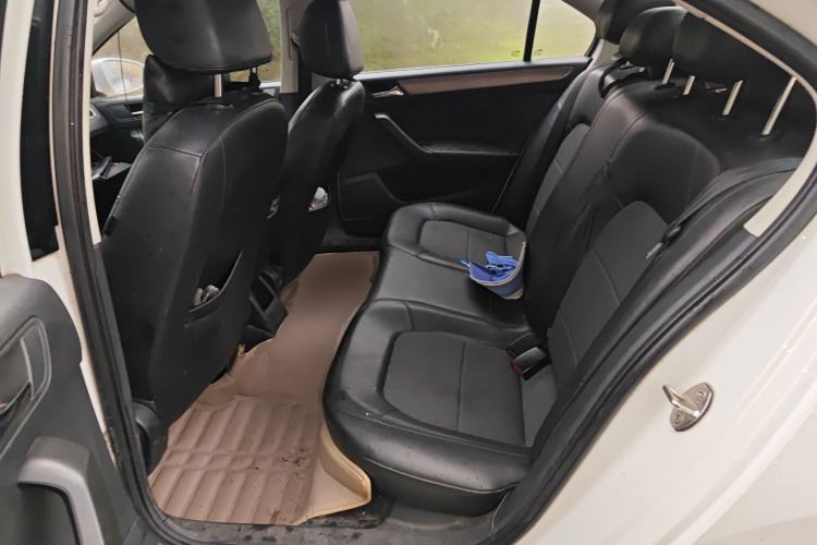 Used Volkswagen Santana 2015 1.6L Manual Comfort Edition