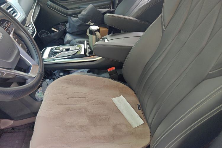 Used SAIC MAXUS G20 2023 Facelifted PLUS 2.0T Gasoline Automatic Luxury Edition