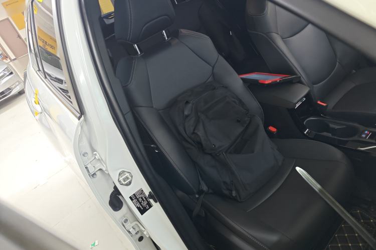 Used Toyota Corolla Cross 2022 2.0L Deluxe Edition Right Front Seat