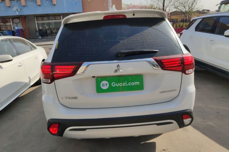 Used Mitsubishi Outlander 2020 2.0L Two-Wheel Drive Enjoyment Version 5 Seats
