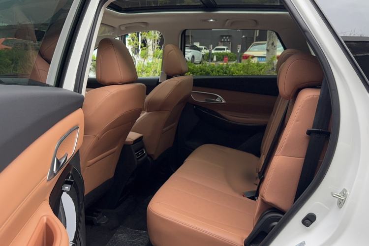 Used Oshan X7 PLUS 2023 Enjoy Edition 1.5T Automatic Pilot Model 7 Seats