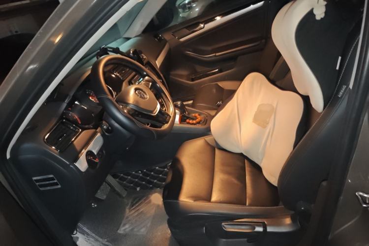 Used Volkswagen Sagitar 2015 230TSI Automatic Comfort Version