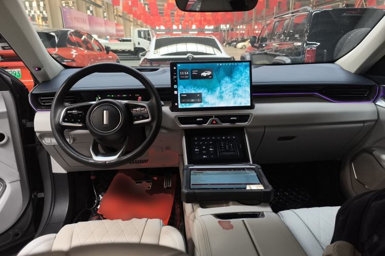 Used Wey Mocha New Energy 2023 Two-Wheel Drive Long-Range Version Center Console