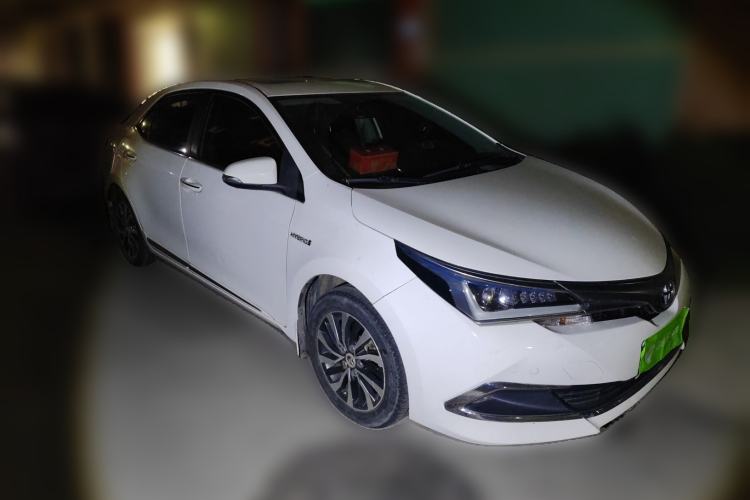 Used Toyota Corolla 2016 Dual-Engine 1.8L E-CVT Elite Edition Front Right 45 Deg