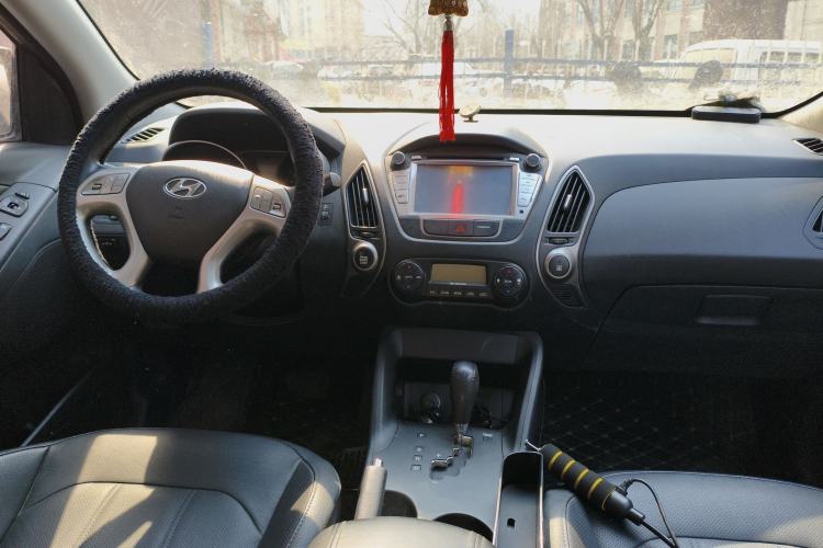 Used Hyundai ix35 2015 2.0L Automatic 2WD Smart Version China V Standard

