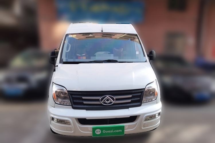 Used SAIC MAXUS Xintu V80 2021 2.0T Manual Classic Aoyuntong Short Wheelbase Mid-Roof 5/6-Seater
