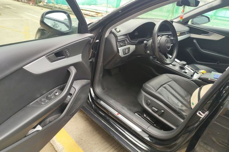 Used Audi A4L 2019 40 TFSI Fashion Edition China VI Emission Standard