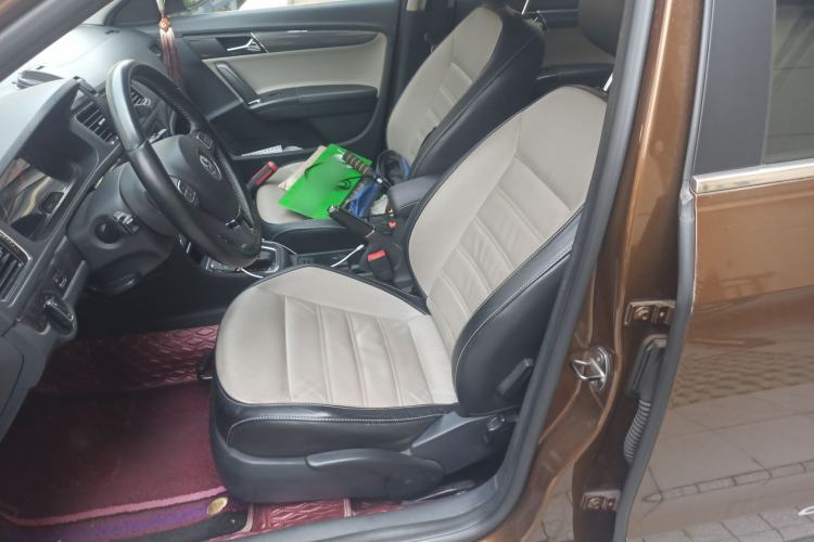 Used Volkswagen Cross Lavida 2014 1.6L Automatic Left Front Seat