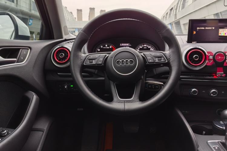 Used Audi A3 2019 Limousine 35 TFSI Fashion Edition China V standard Interior 9