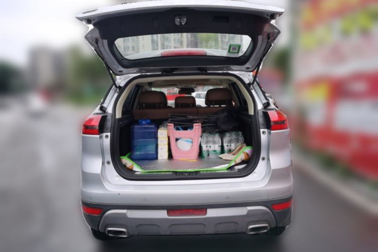 Used Geely Auto Emgrand X7 Sport 2016 1.8TD Automatic All-Wheel-Drive ZhiZun Edition Trunk