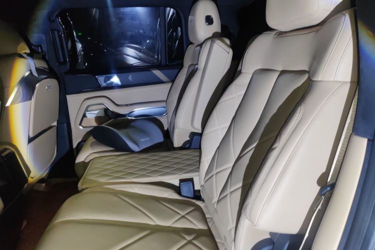 Used Formula Leopard 8 2025 Smart & Brave Flagship Edition 6 Seats