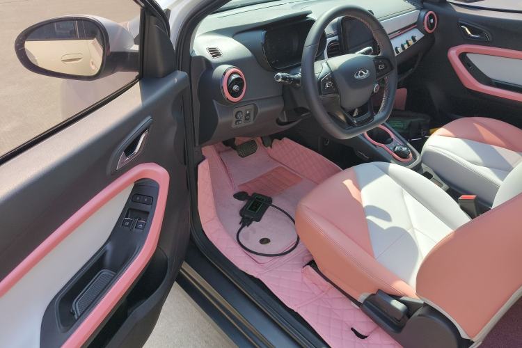 Used Chery QQ Little Ant 2022 Sweet Pink Edition Half-Sugar Version Lithium Iron Phosphate 29.2 kWh 30 kW 301 km
