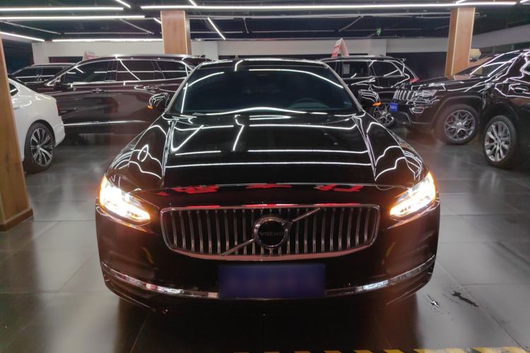 Used Volvo S90 2024 B5 Zhiyi Luxury Edition
