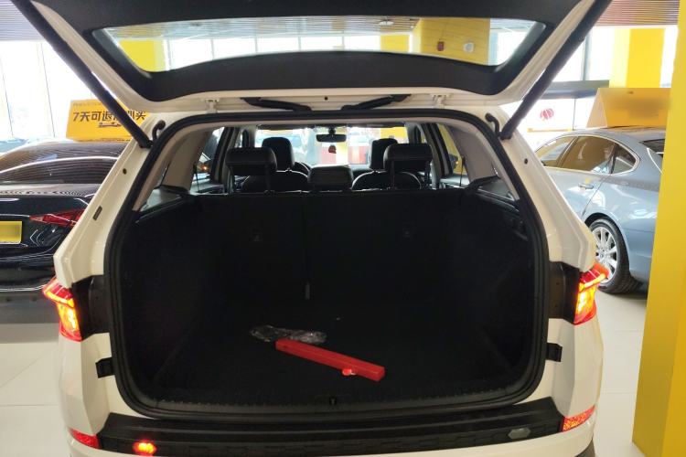 Used Skoda Kodiaq 2019 Facelifted TSI330 5-Seater Two-Wheel-Drive Luxury Enjoyment Edition China VI Standard