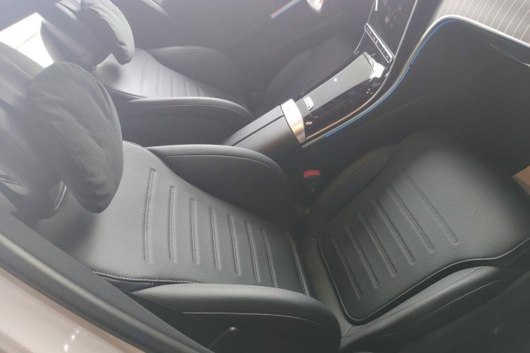 Used Mercedes-Benz C-Class 2025 C 260 L Obsidian Night Sport Edition Right Front Seat