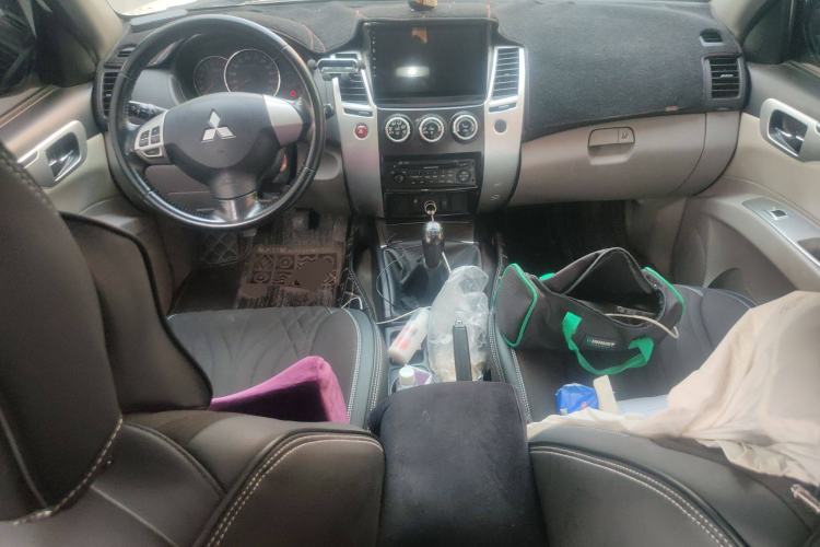 Used Mitsubishi Pajero Sport 2013 2.4L Manual Two-Wheel Drive Comfort Edition