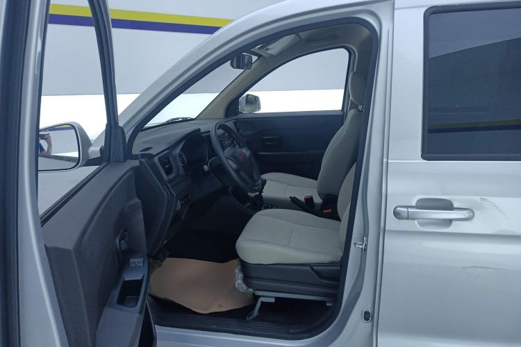 Used Wuling Hongguang V 2022 1.5L Enjoy Edition Electric-Powered LAR