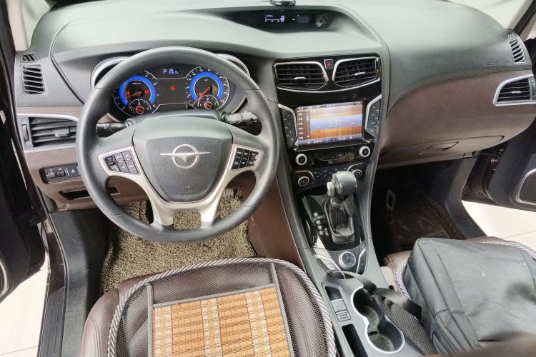 Used Haima V70 2016 1.5T Automatic "Comfort & Enjoyment" 6-Seater Center Console