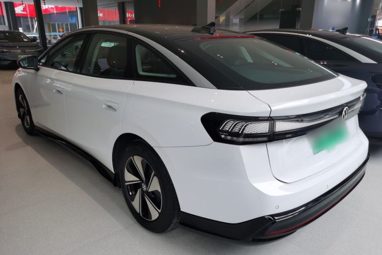 Used Volkswagen ID.7 VIZZION 2024 AIR model
