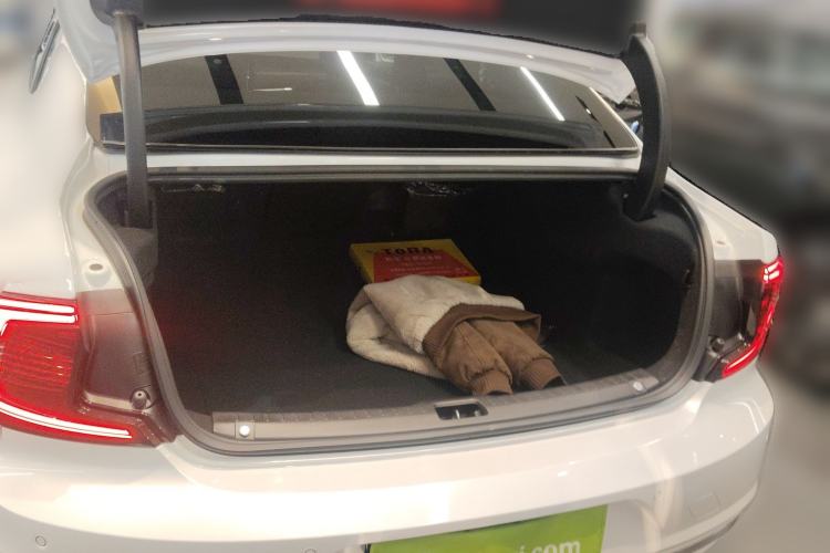 Used Volvo S90 2023 B5 Luxury Smart Edition Trunk