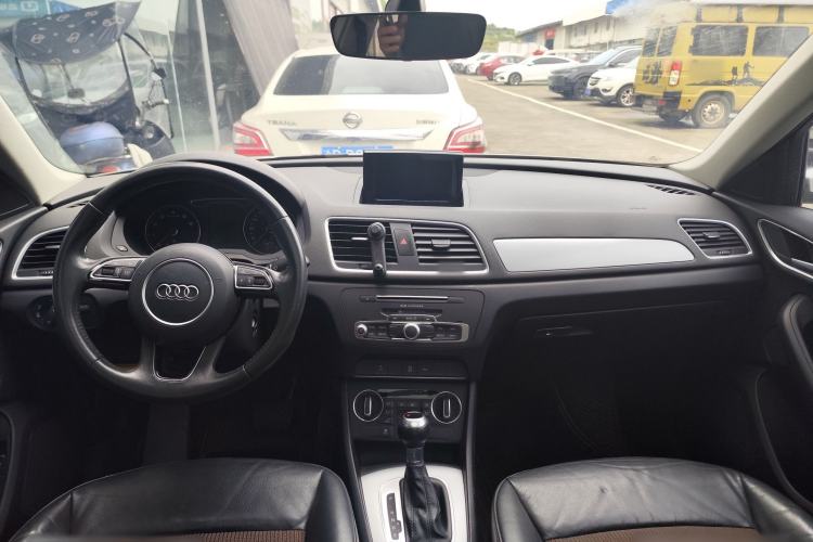 Used Audi Q3 2018 30th Anniversary Edition 30 TFSI Fashion Model Interior 1