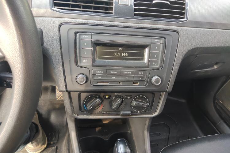 Used Volkswagen Santana 2016 1.6L Automatic Fashion Edition
