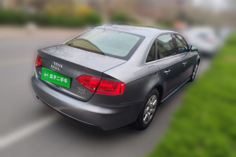 Used Audi A4L 2012 2.0 TFSI automatic Comfort trim level