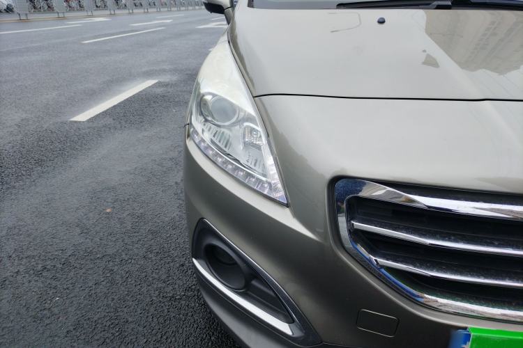 Used Peugeot 3008 2015 2.0L Automatic Classic Edition