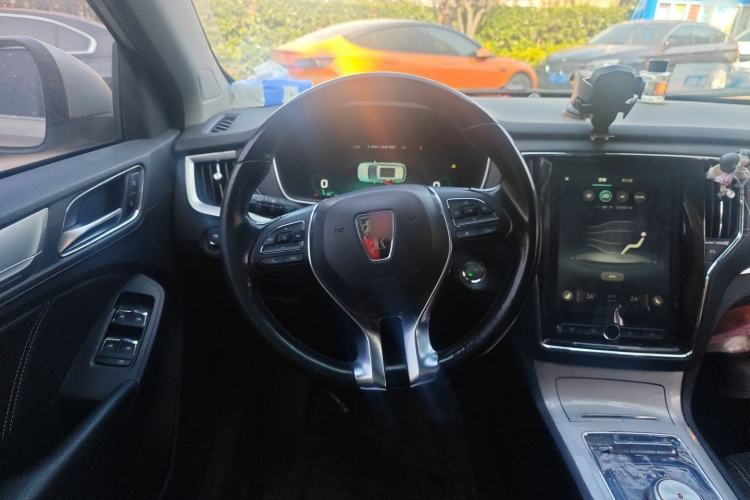 Used Roewe RX5 New Energy 2017 ERX5 EV400 Electric Internet Supreme Edition
