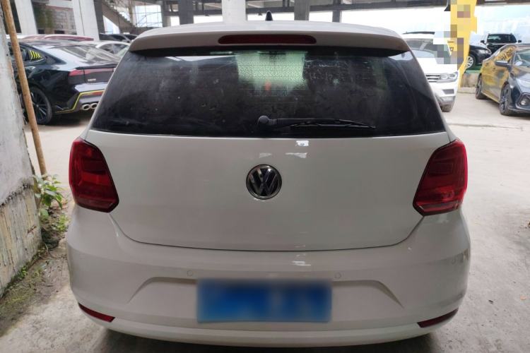 Used Volkswagen Polo 2016 1.6L Automatic Comfort Model
