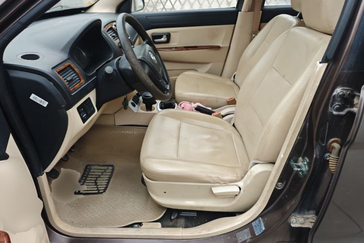 Used Dongfeng Fengon 2013 1.5L Manual Deluxe Model DK15 Left Front Seat