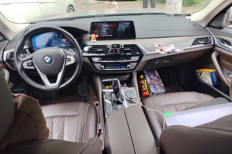 Used BMW 5 Series 2018 530Li Luxury Edition Premium Package Center Console