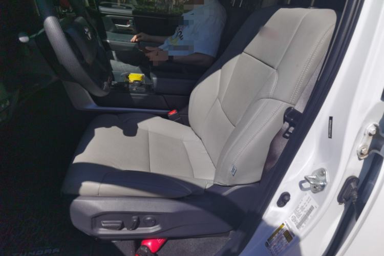 Used Toyota Tundra  Left Front Seat
