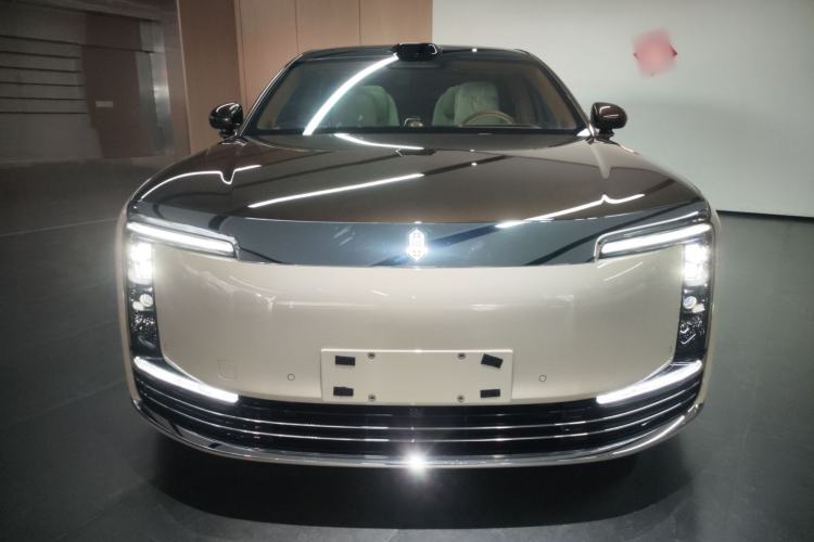 Used Hima S800 2025 Model, Range-Extended Starlight Executive Edition, 4 Seats