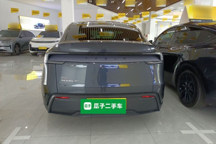 Used Tesla Model Y 2025 Long-Range All-Wheel-Drive Version