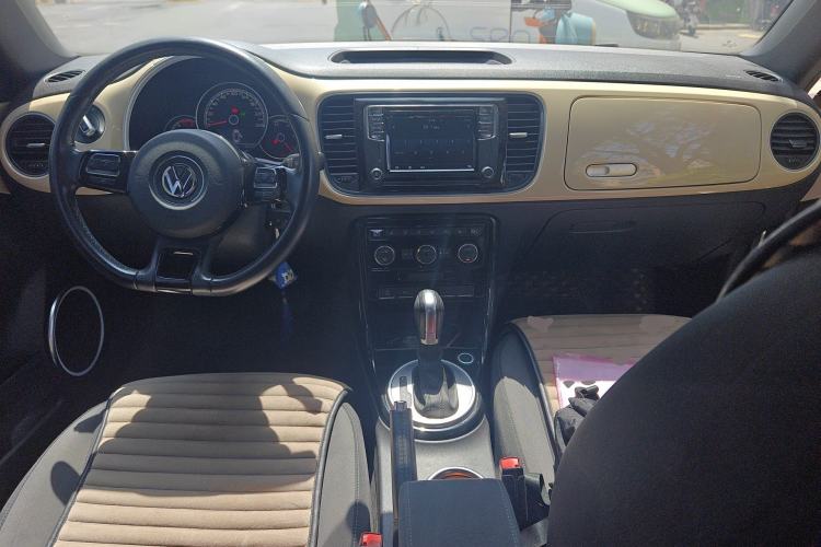 Used Volkswagen Beetle 2019 180TSI Collector's Edition Center Console